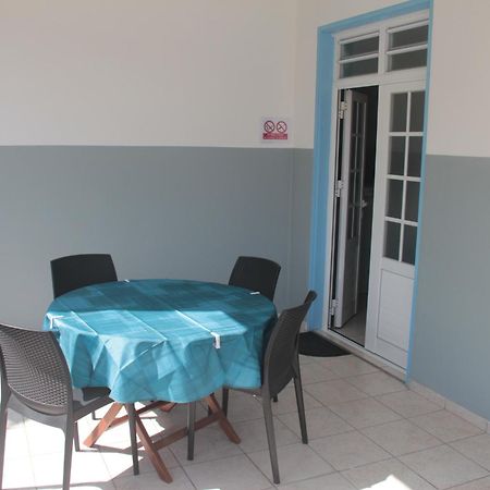 Lambano Studio Grand-Bourg  Экстерьер фото